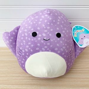 aziza the squishmallow